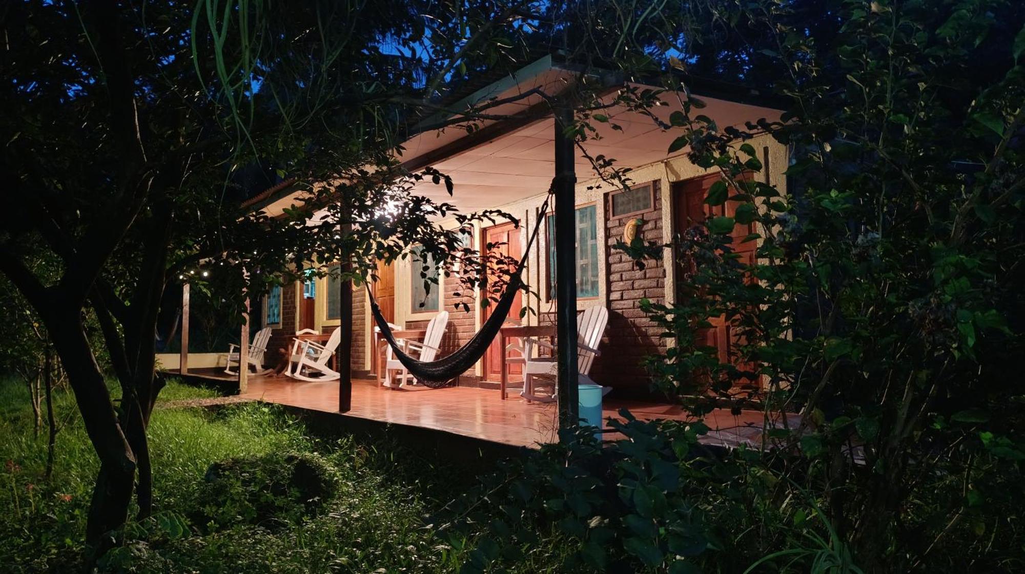 Eco-Lodge El Porvenir. Santa Cruz Rum bild